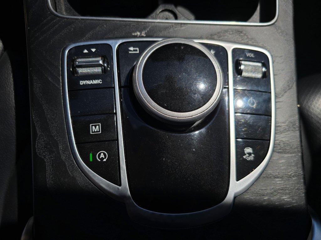 Used 2019 Mercedes-Benz GLC 300 4MATIC image 11