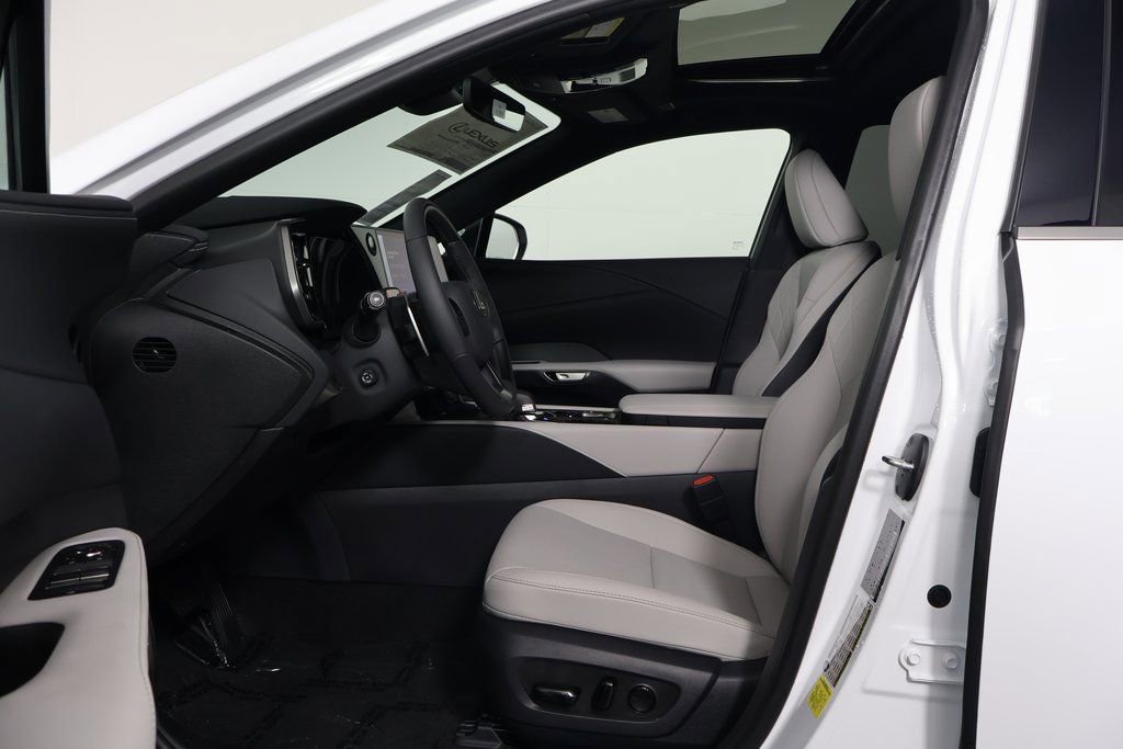 New 2026 Lexus RX 350 FWD image 5
