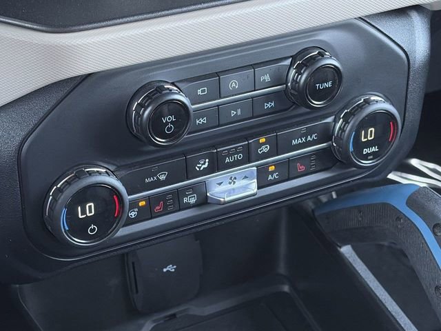 Used 2023 Ford Bronco Wildtrak image 31