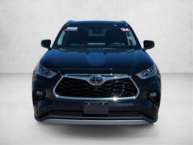 Certified 2026 Toyota Highlander Platinum AWD/4WD image 2