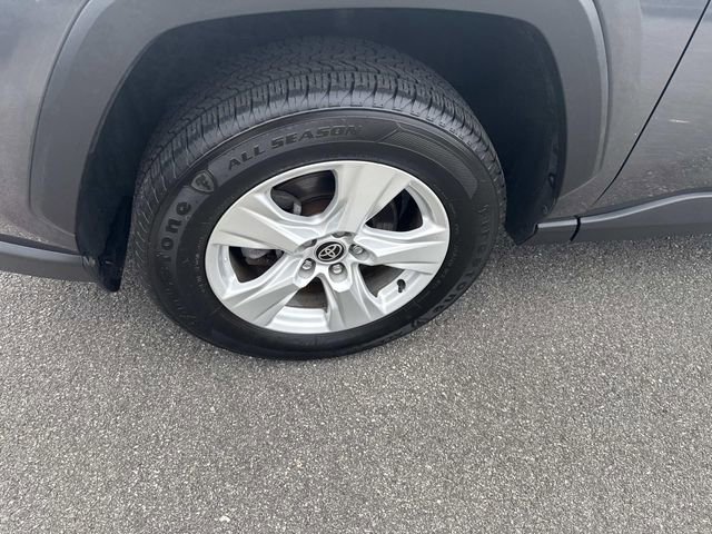 Used 2021 Toyota RAV4 XLE image 15