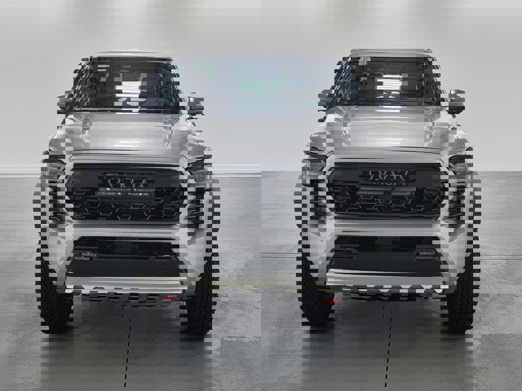 New 2025 Toyota Tacoma Trailhunter image 3