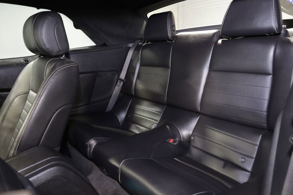 Used 2013 Ford Mustang Premium RWD image 27
