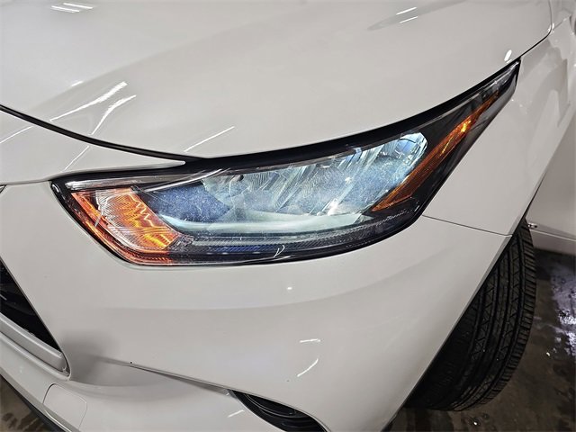 Used 2020 Toyota Highlander LE image 32