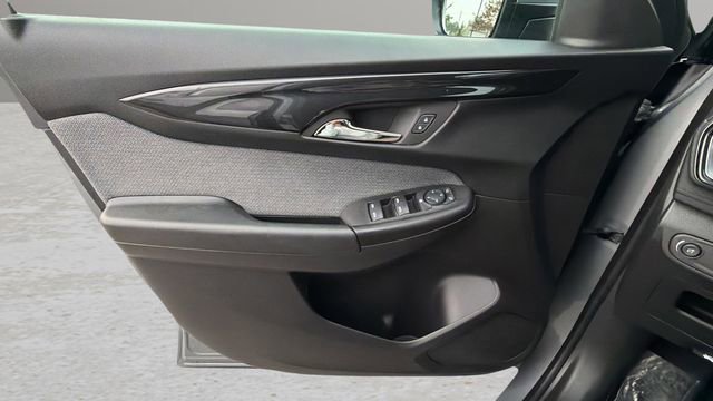 Used 2025 Chevrolet TrailBlazer LT AWD/4WD image 17