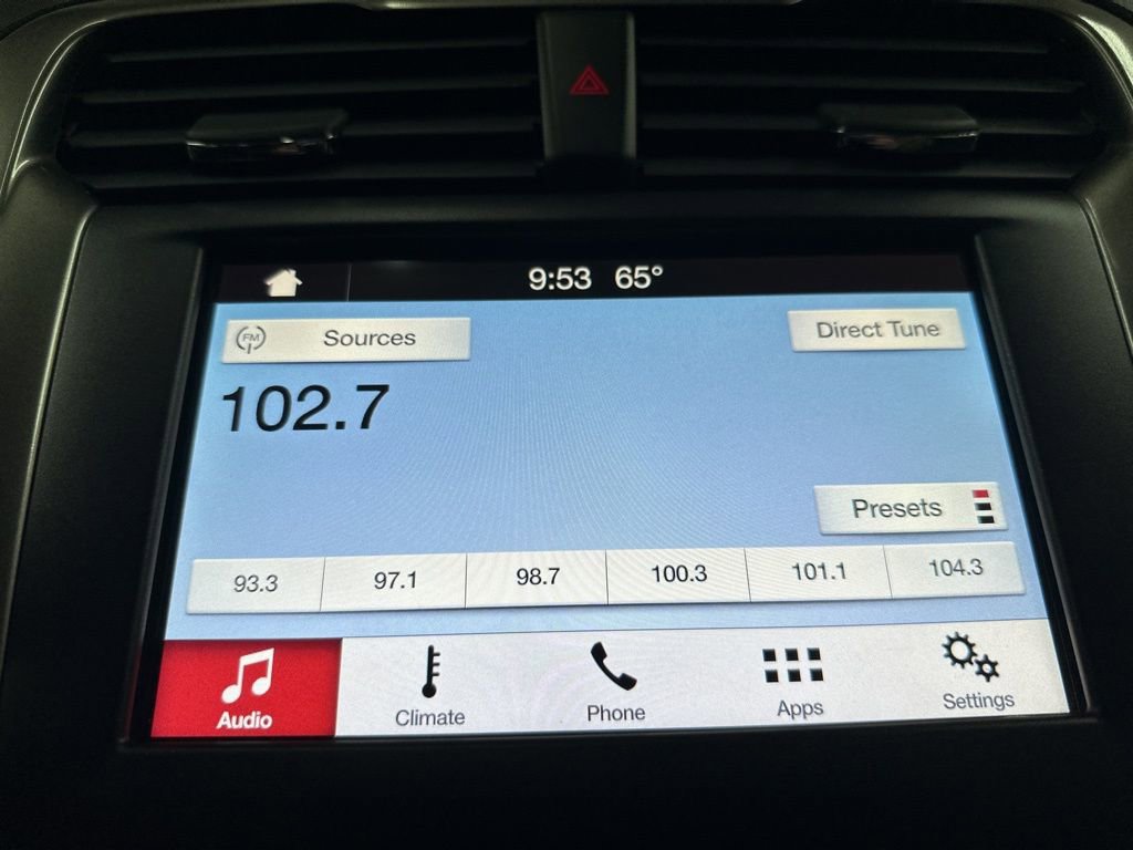 Used 2017 Ford Fusion SE w/ Fusion SE Technology Package image 28