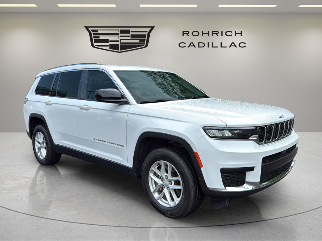 Used 2022 Jeep Grand Cherokee L Laredo w/ Luxury Tech Group I AWD/4WD image 3