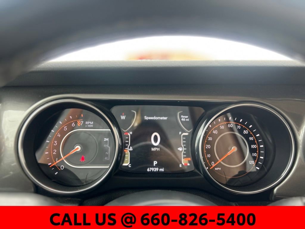Used 2019 Jeep Wrangler Unlimited Sahara w/ Uconnect 4C Nav & Sound Group AWD/4WD image 12