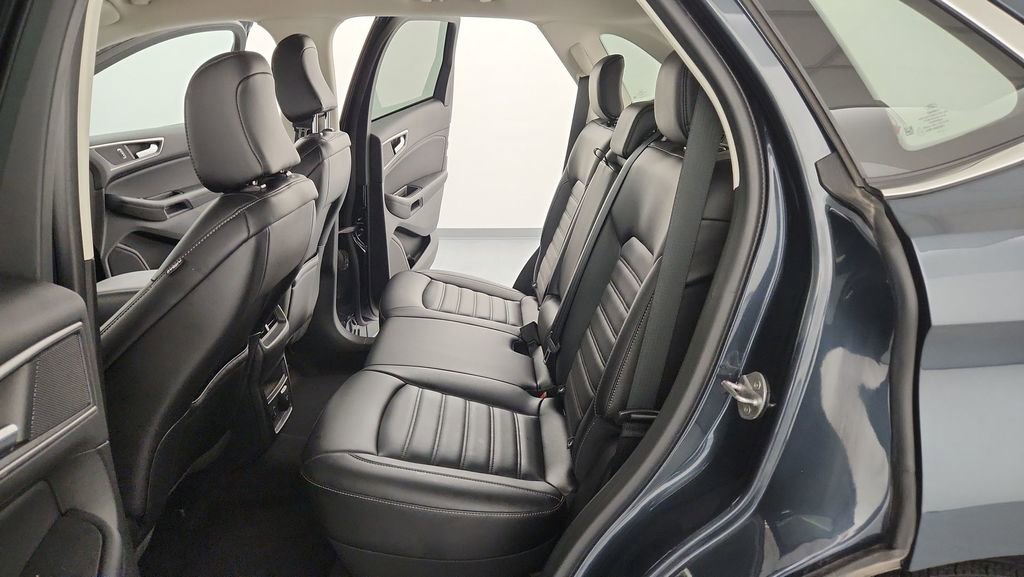 Used 2023 Ford Edge SEL w/ Convenience Package image 28