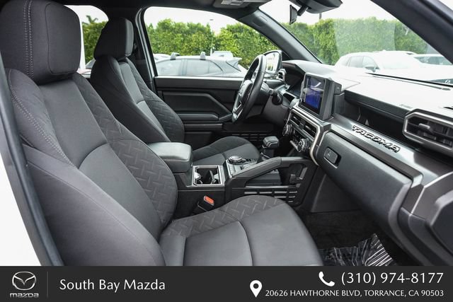 Used 2025 Toyota Tacoma SR5 AWD/4WD image 16