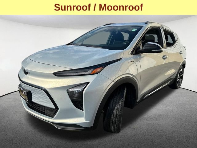 Used 2022 Chevrolet Bolt EUV Premier w/ Sun & Sound Package image 5