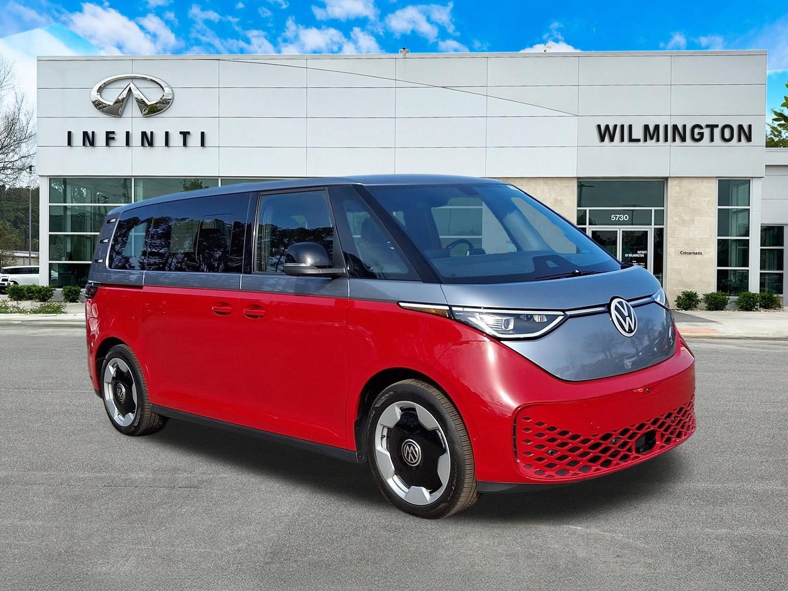 Used 2025 Volkswagen ID. Buzz Pro S Plus image 1