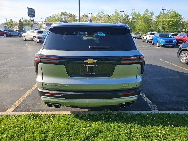 Used 2025 Chevrolet Traverse LT w/ Sun and Wheel Package AWD/4WD image 6