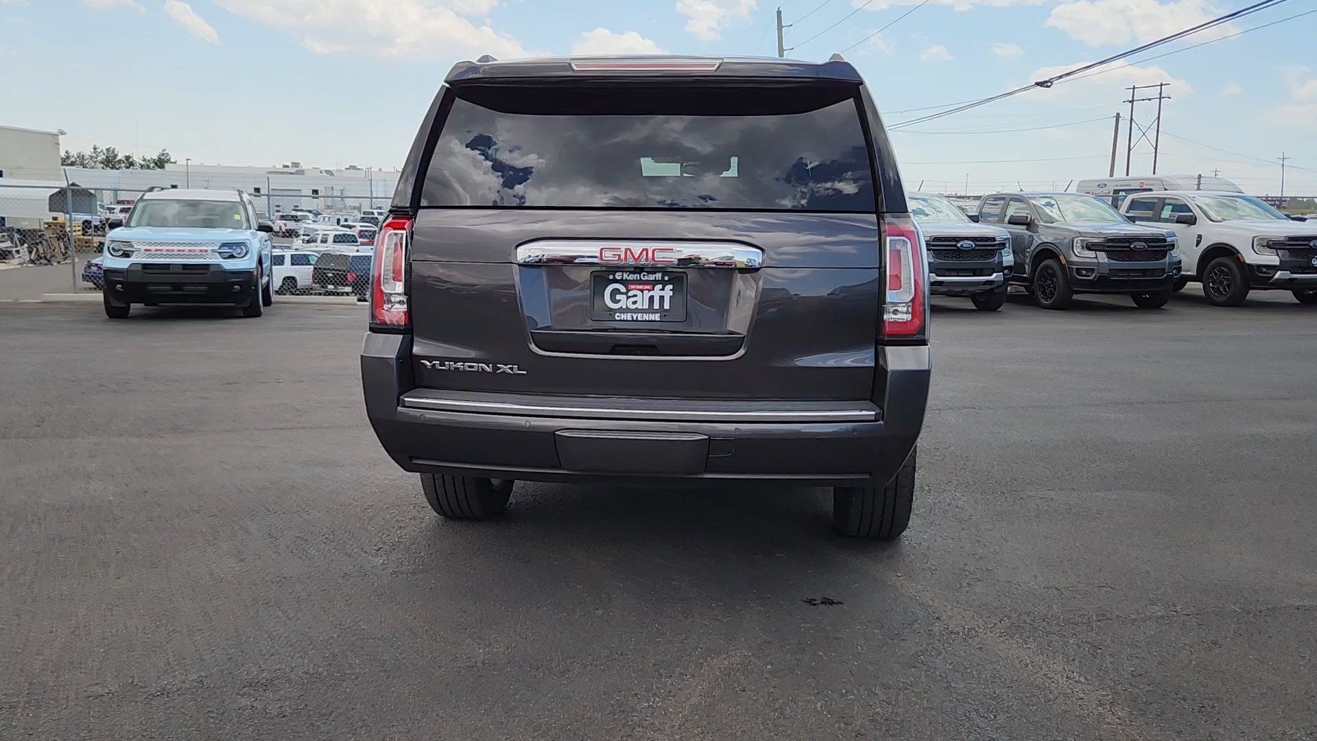 Used 2017 GMC Yukon XL Denali w/ Open Road Package AWD/4WD image 3