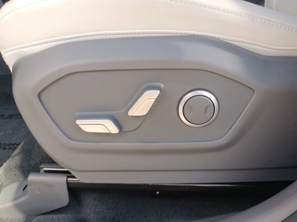 Used 2024 Hyundai Santa Fe SEL image 28