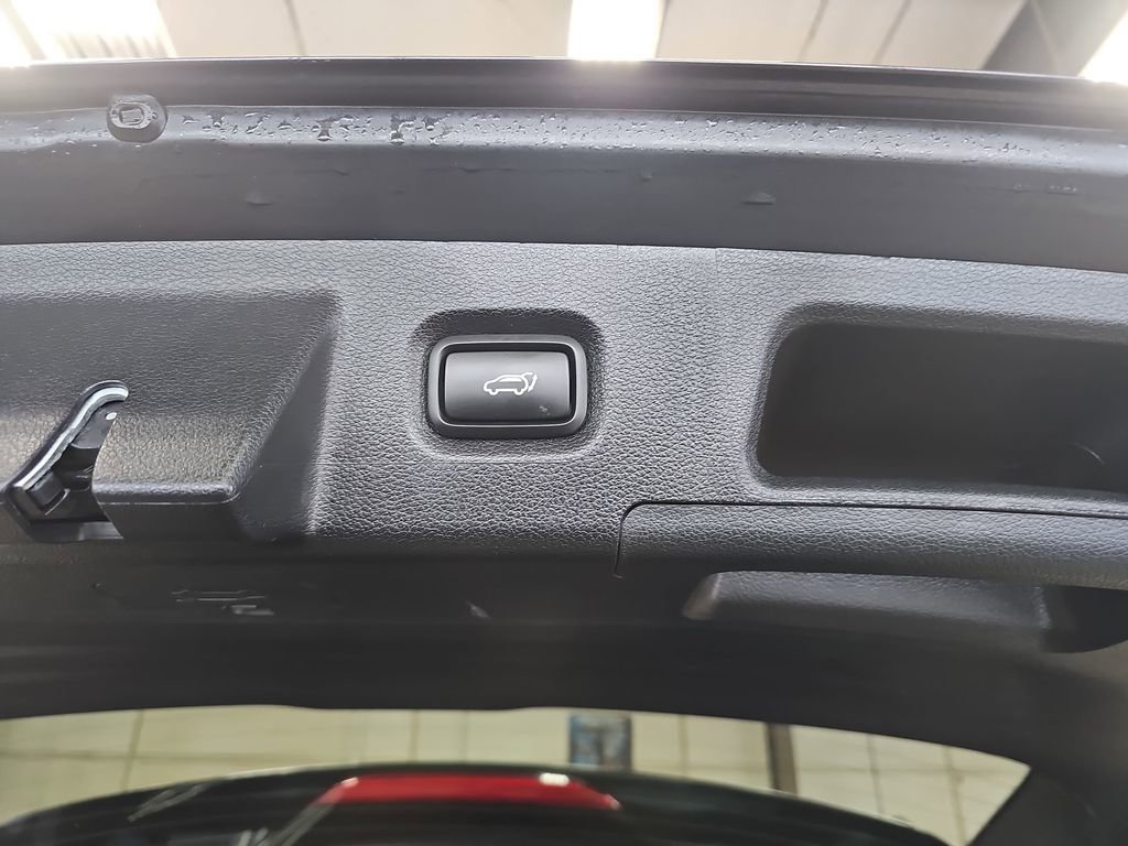 Used 2023 Hyundai Santa Fe Limited AWD/4WD image 12