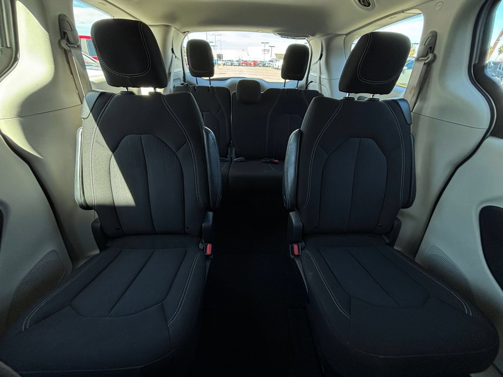 Used 2023 Chrysler Voyager LX FWD image 40