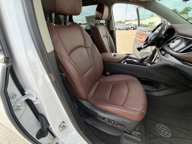 Used 2019 Buick Enclave Avenir w/ Avenir Technology Package AWD/4WD image 30