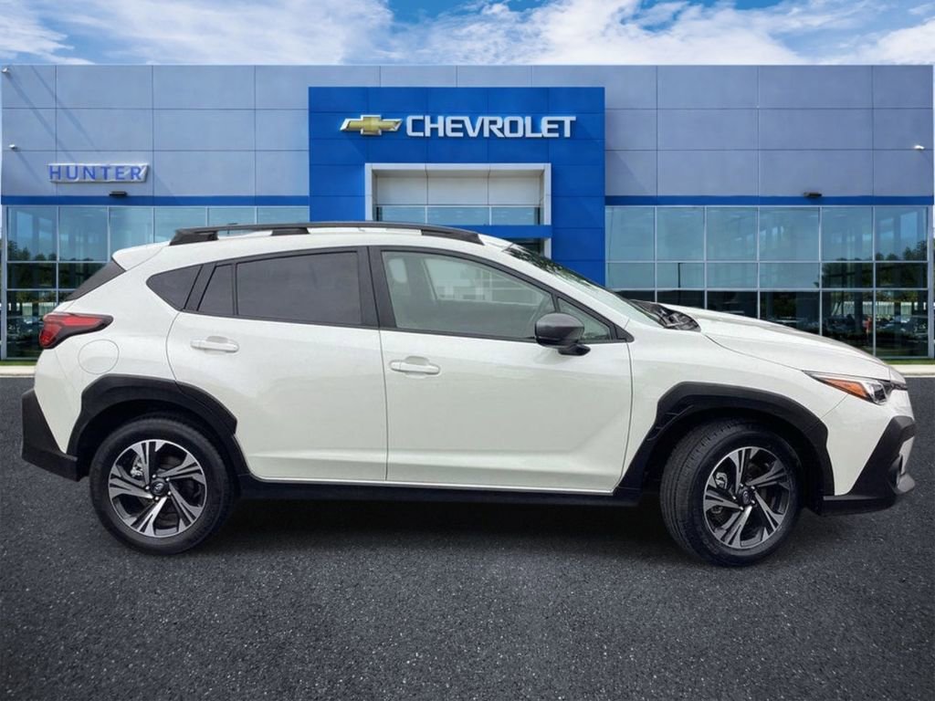 Used 2025 Subaru Crosstrek 2.0i Premium AWD/4WD image 5