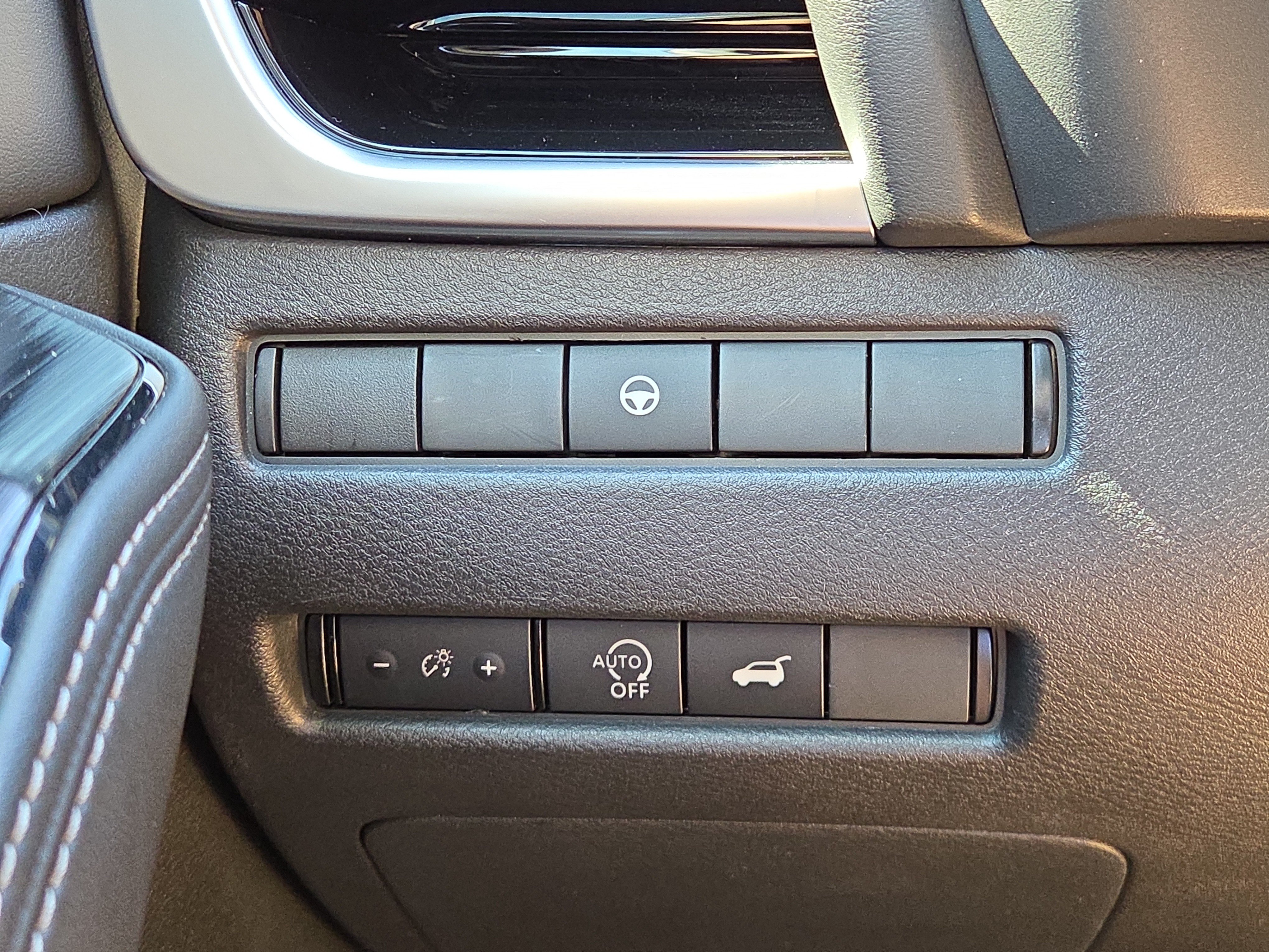 Used 2023 Nissan Rogue SL w/ SL Premium Package FWD image 27