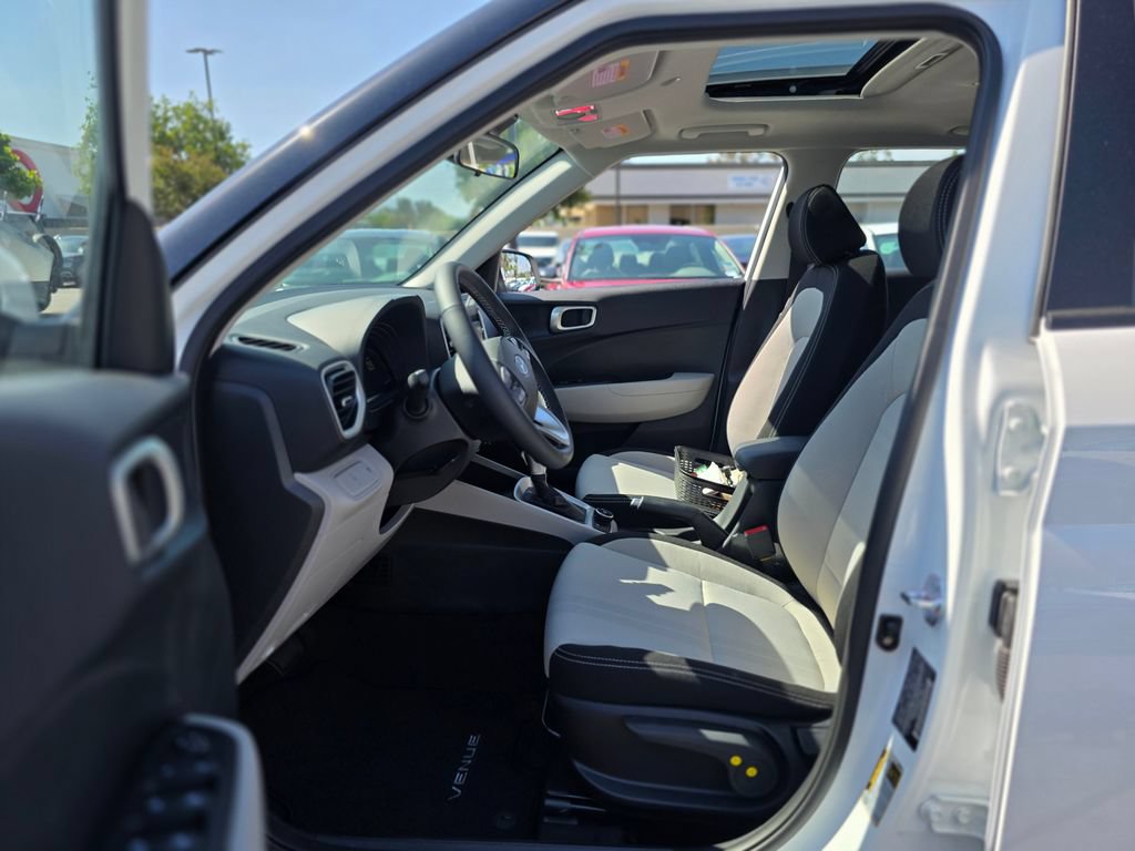 New 2026 Hyundai Venue SEL FWD image 13