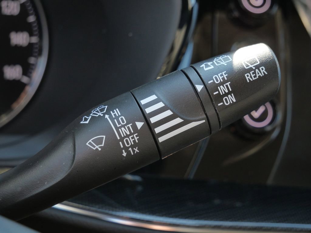 Used 2022 Buick Envision Essence w/ Technology Package I image 47