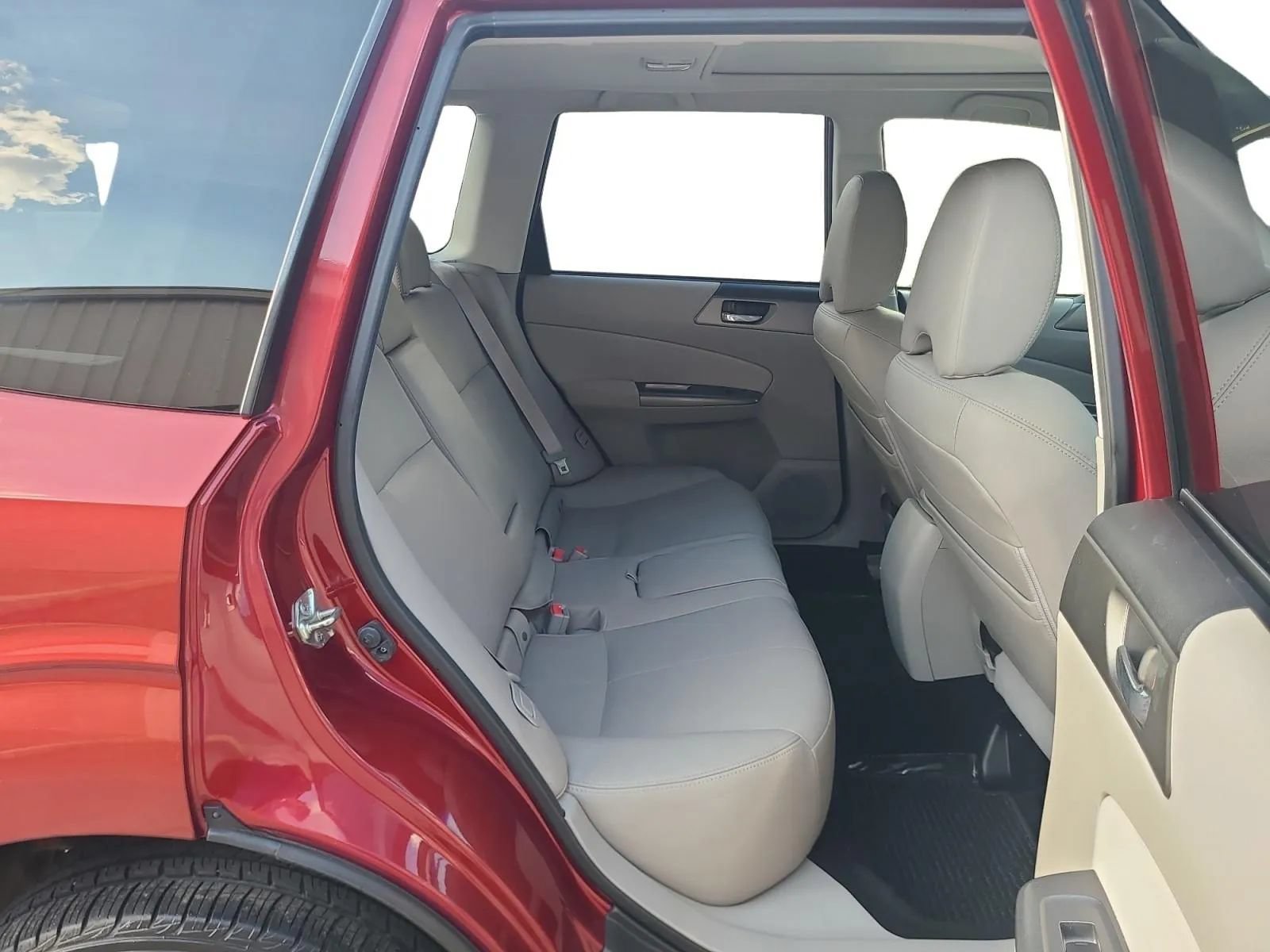 Used 2013 Subaru Forester 2.5X Limited AWD/4WD image 21