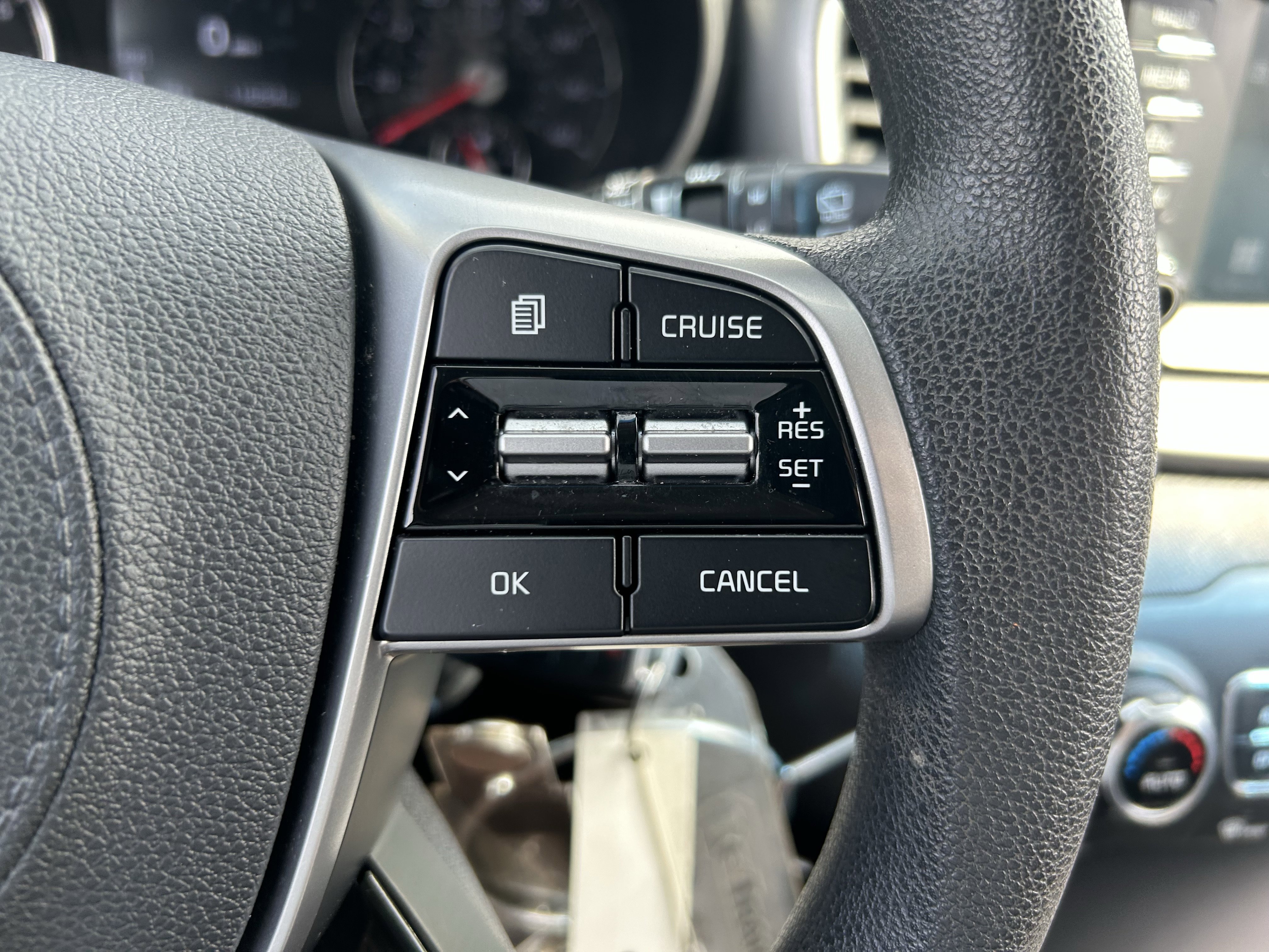 Used 2019 Kia Sorento LX image 16