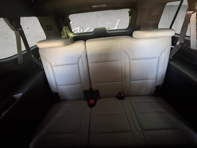 Used 2024 Chevrolet Suburban Z71 w/ Luxury Package AWD/4WD image 22