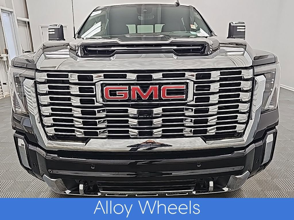 Used 2024 GMC Sierra 2500 Denali w/ Technology Package image 4