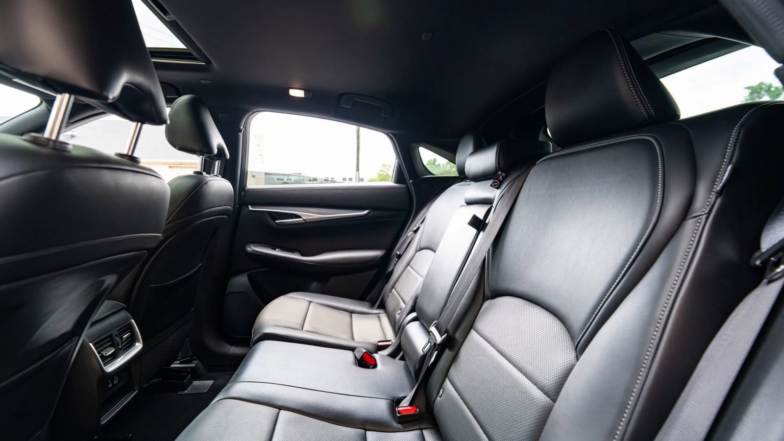 Used 2024 INFINITI QX55 Luxe w/ Cargo Package AWD/4WD image 23