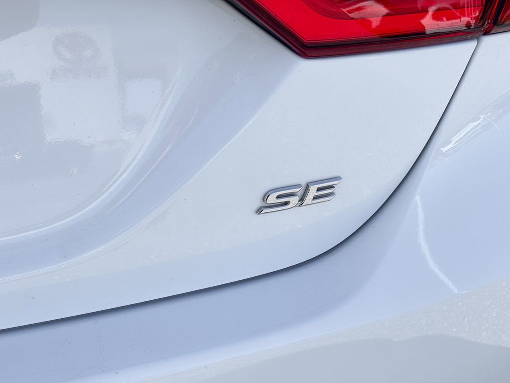 Used 2022 Toyota Camry SE FWD image 13