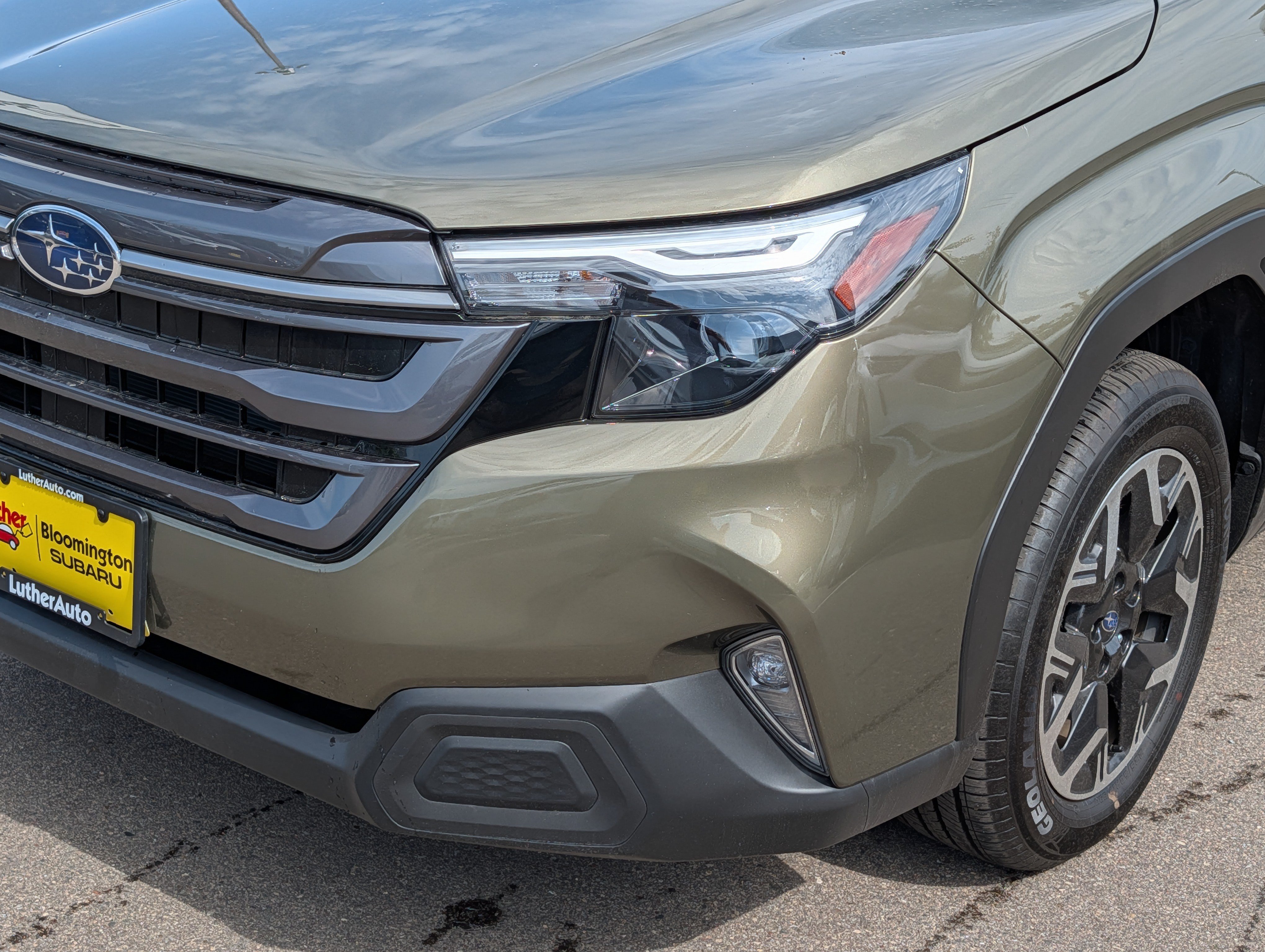 Used 2025 Subaru Forester Premium AWD/4WD image 16