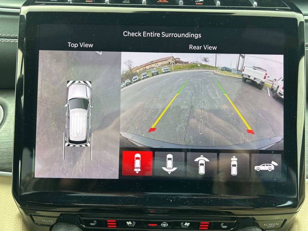 Used 2023 Jeep Grand Cherokee Limited w/ Luxury Tech Group II image 31