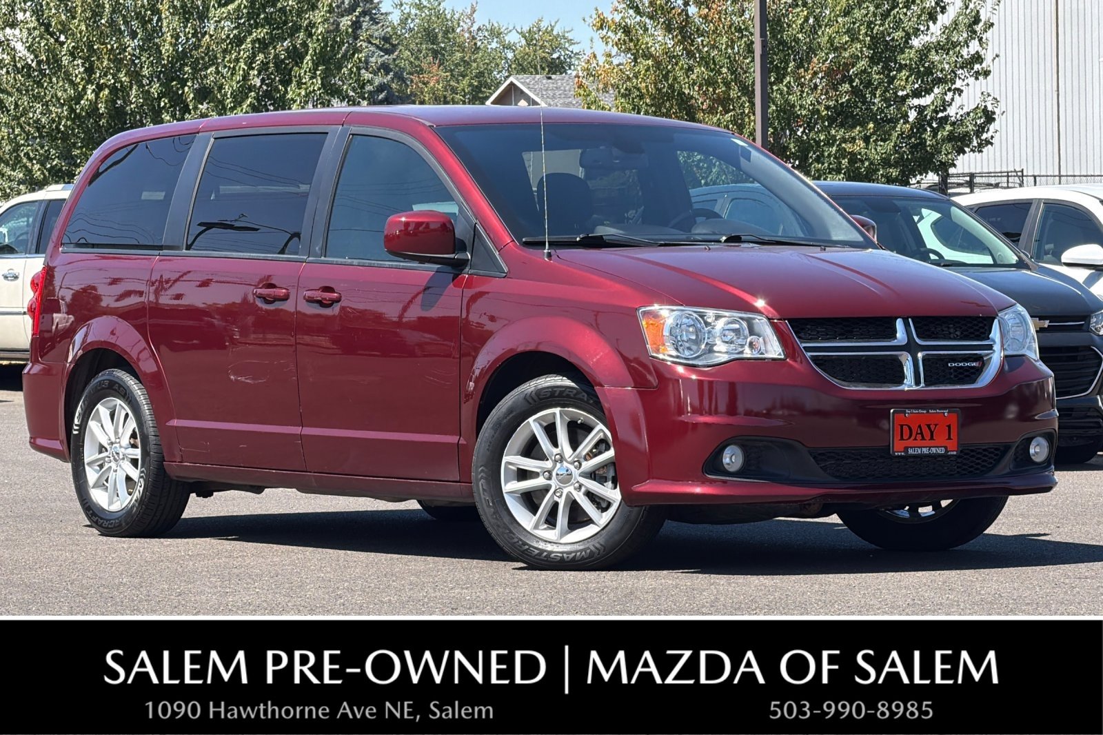 Used 2020 Dodge Grand Caravan SE FWD image 1