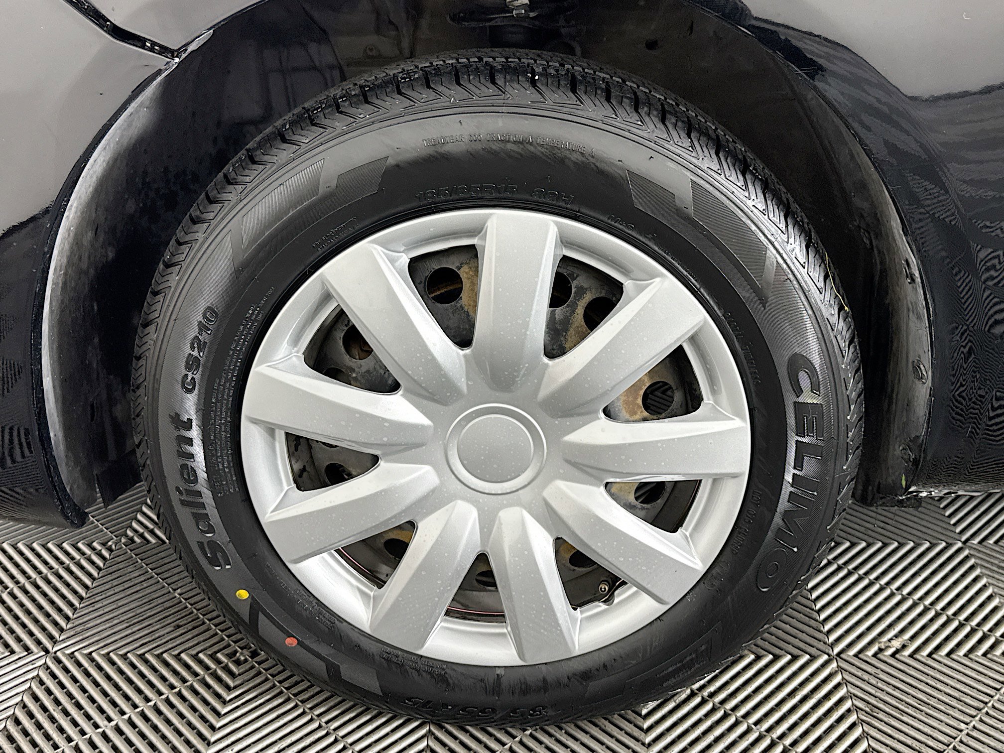 Used 2019 Nissan Versa SV image 36