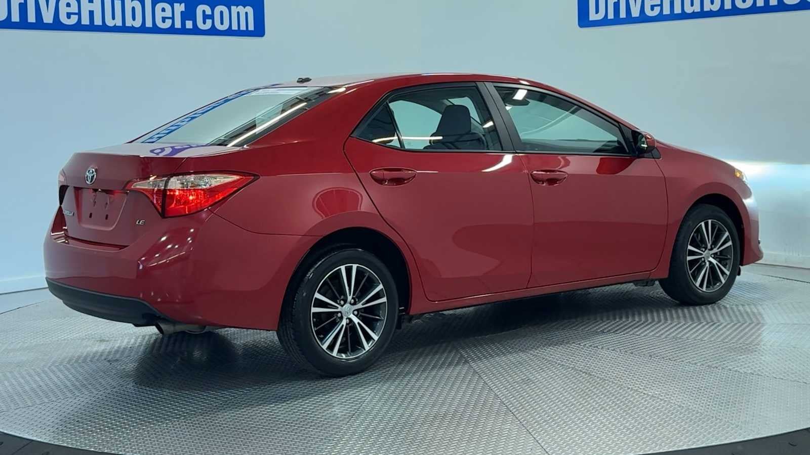 Used 2019 Toyota Corolla LE w/ LE Premium Package w/Moonroof FWD image 9