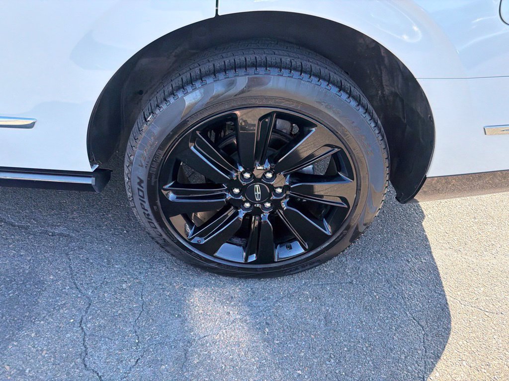 Certified 2023 Lincoln Navigator Reserve AWD/4WD image 33