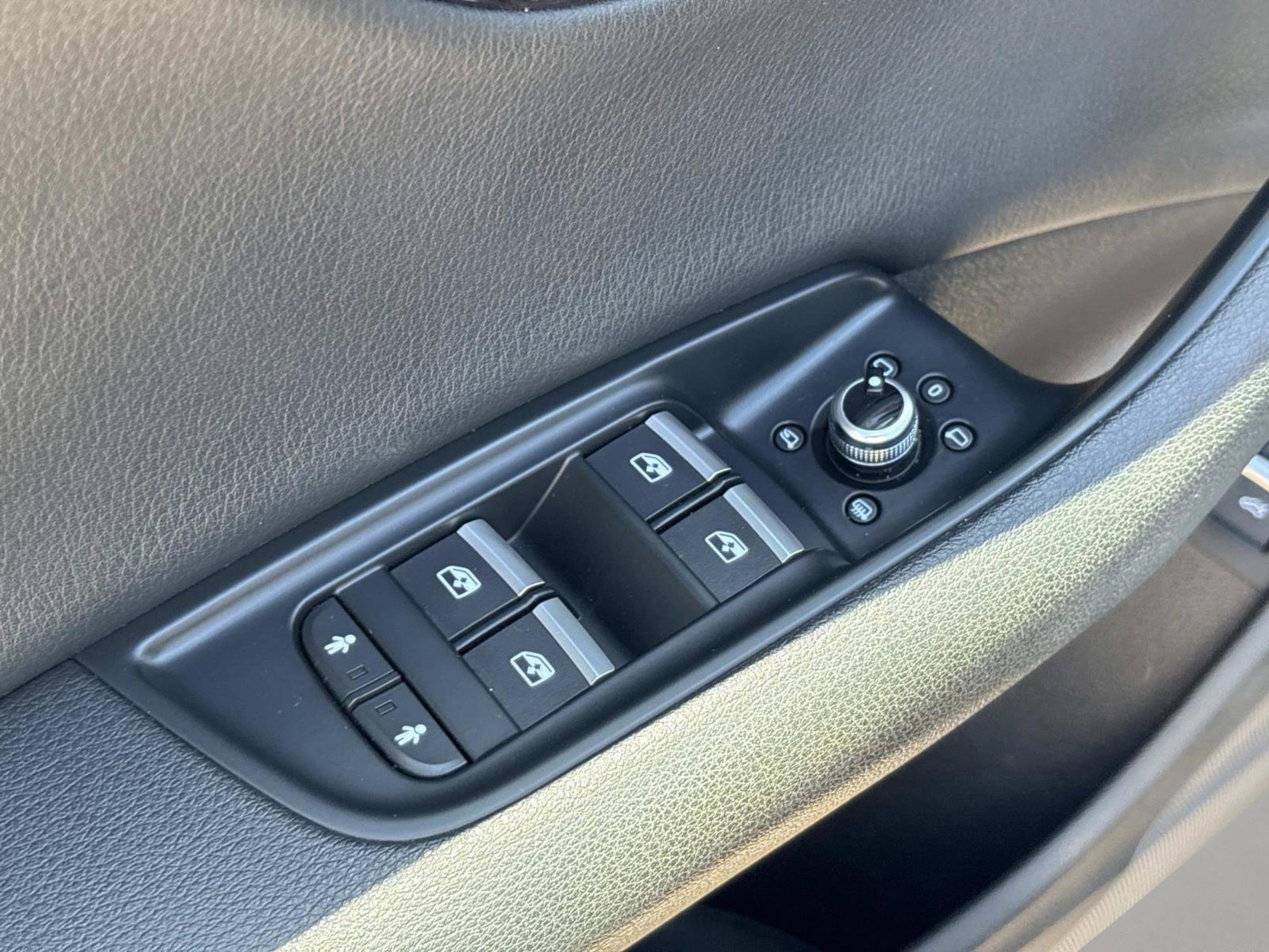 Used 2019 Audi Q7 2.0T Premium w/ Convenience Package AWD/4WD image 23