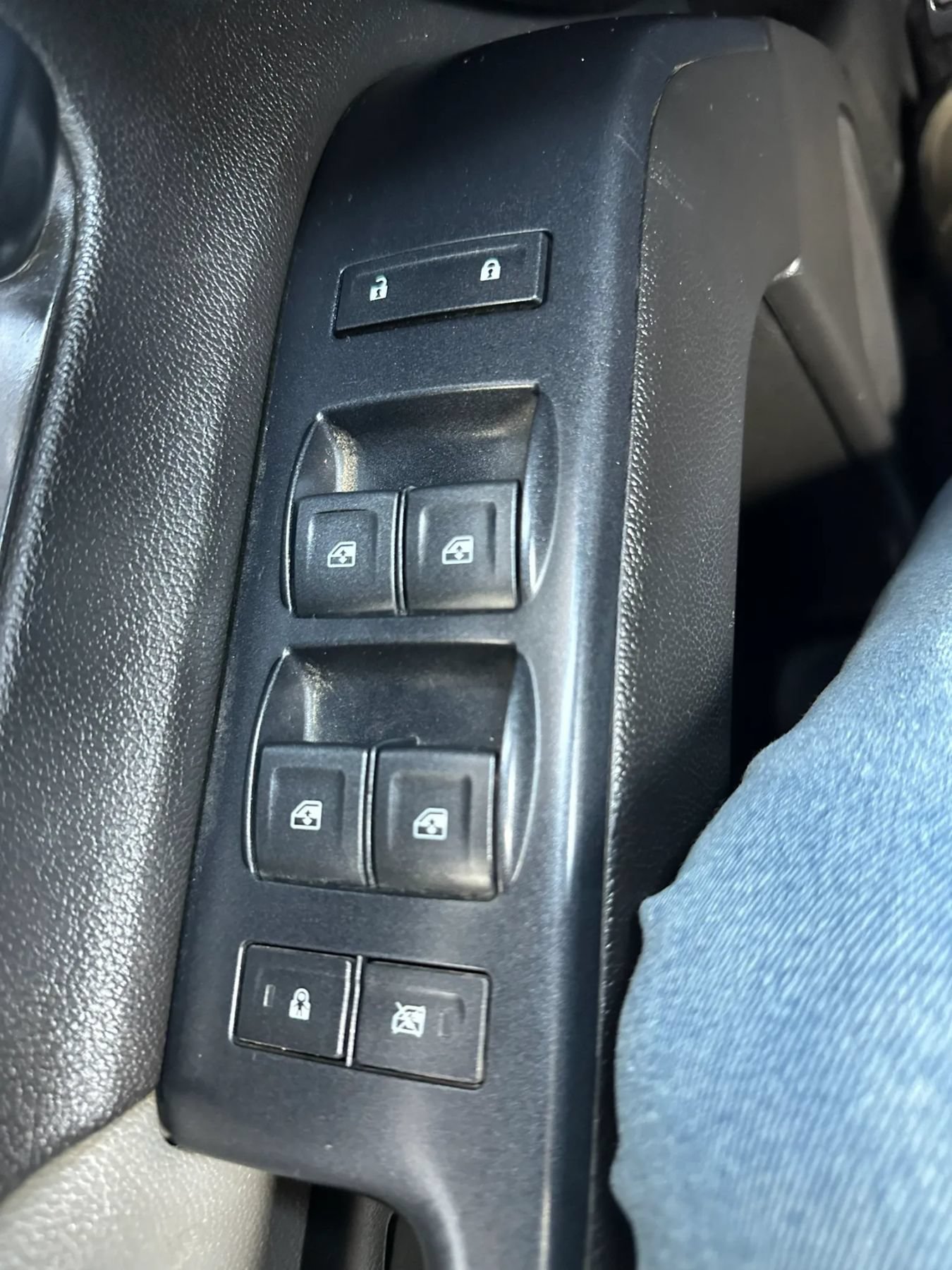Used 2017 Chevrolet Silverado 2500 W/T AWD/4WD image 19