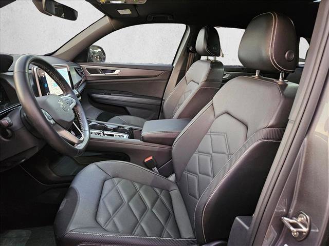 Used 2025 Volkswagen Atlas Cross Sport SE image 16