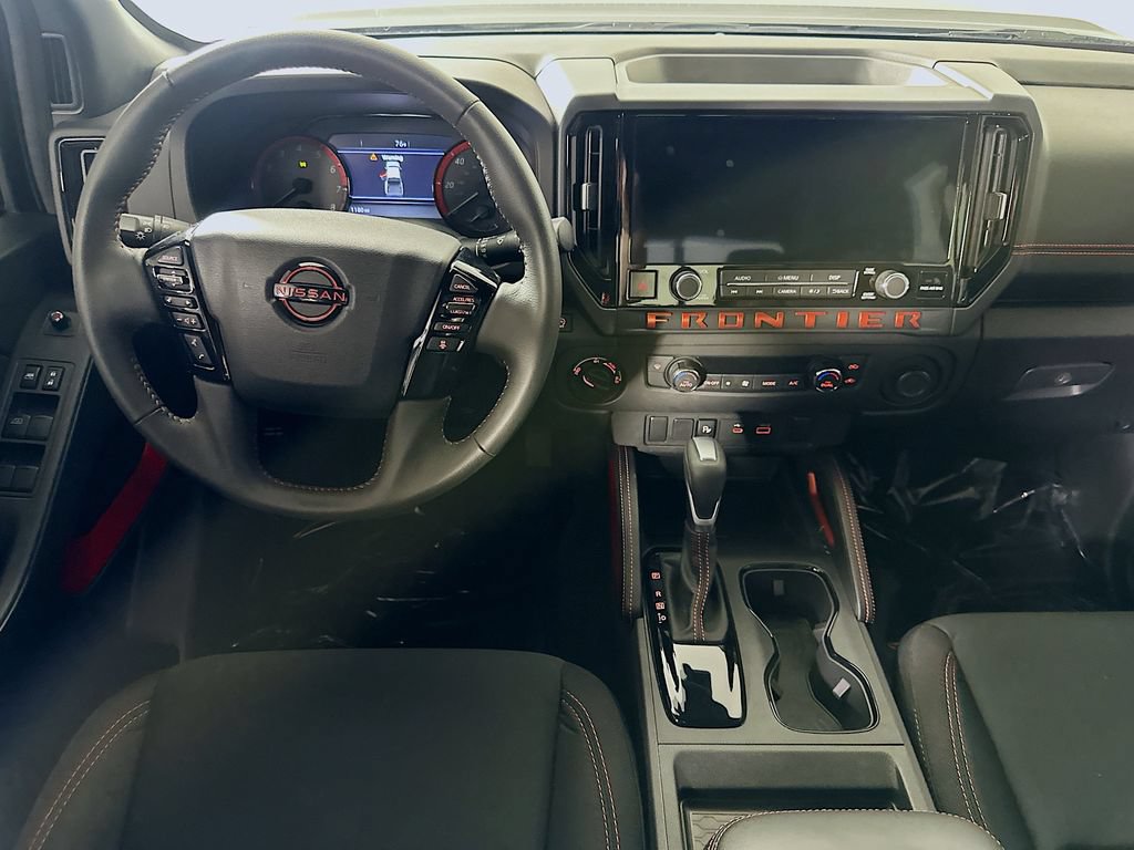 Used 2025 Nissan Frontier PRO-4X AWD/4WD image 16