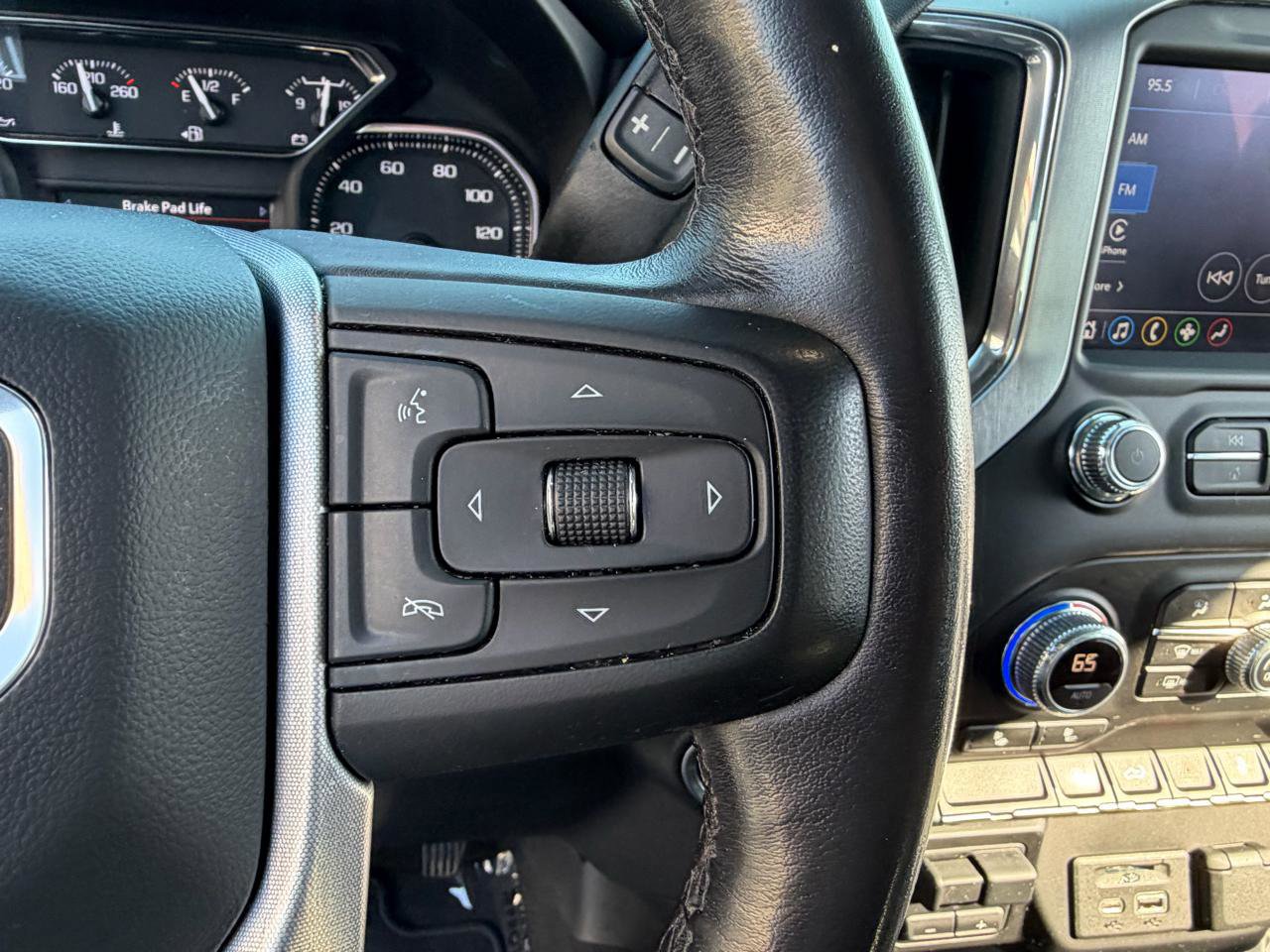 Used 2021 GMC Sierra 1500 SLT image 32