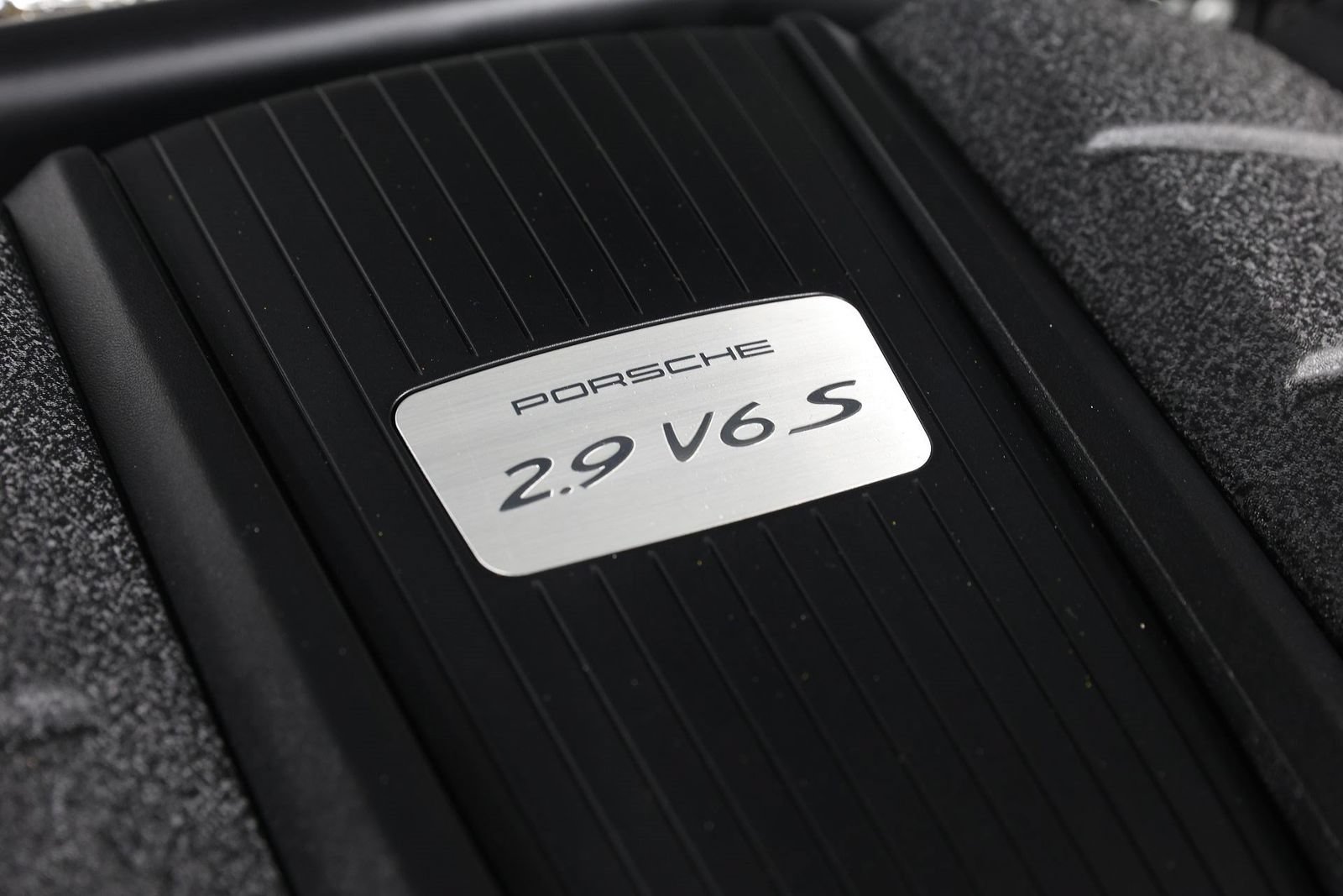 Certified 2023 Porsche Macan S AWD/4WD image 27