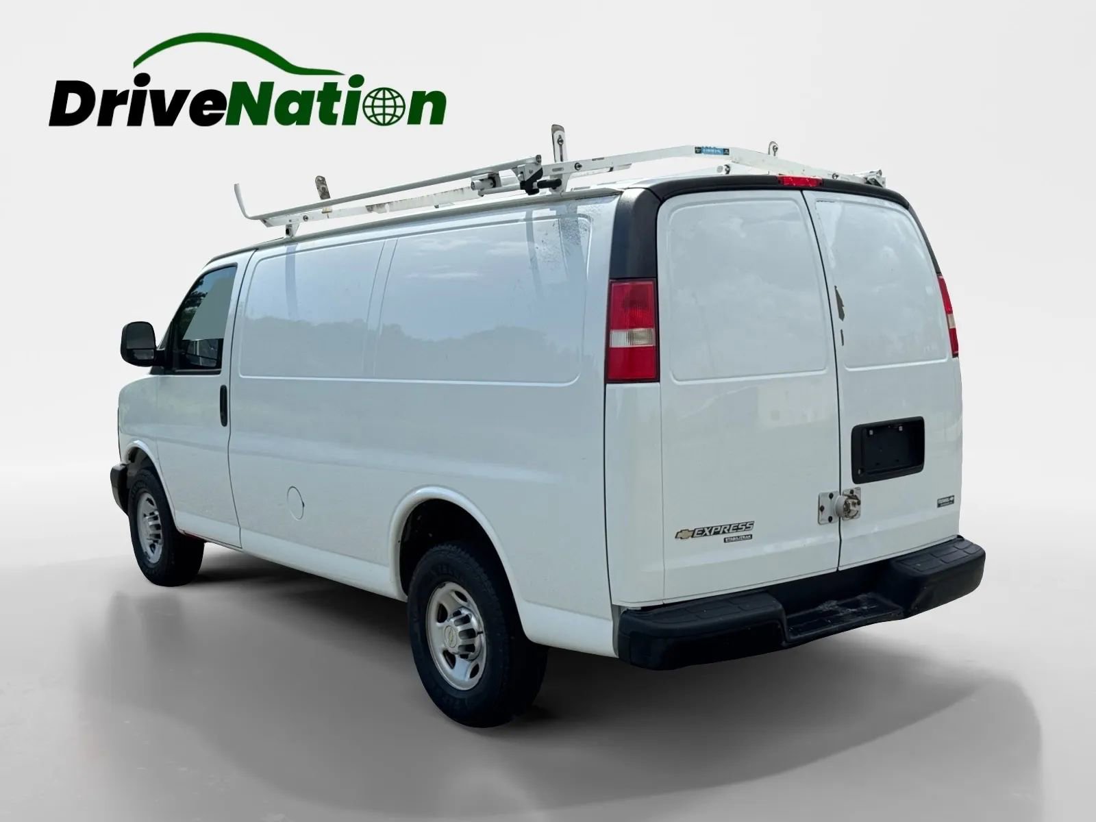 Used 2013 Chevrolet Express 3500 image 7