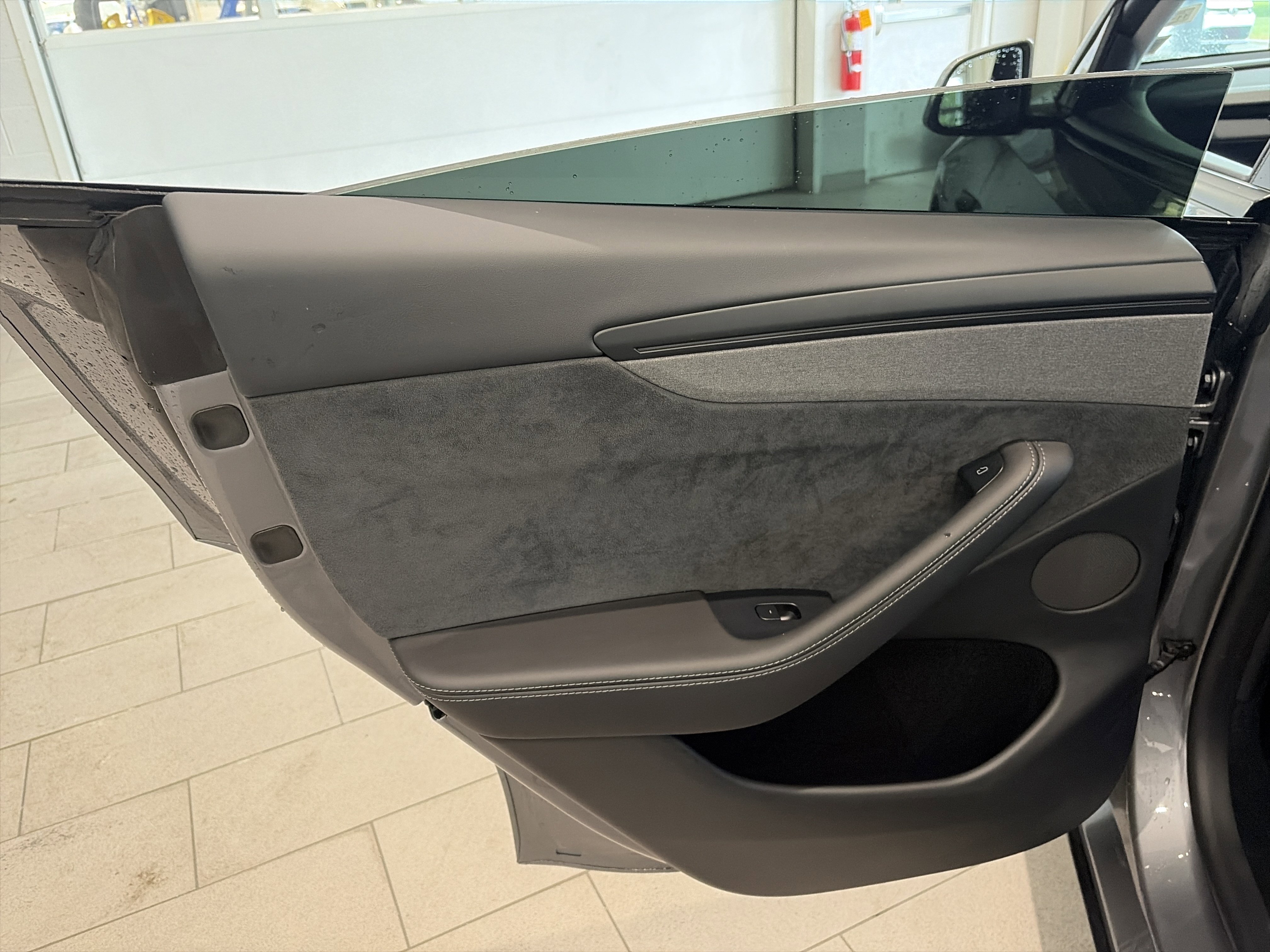 Used 2026 Tesla Model Y 2WD image 5