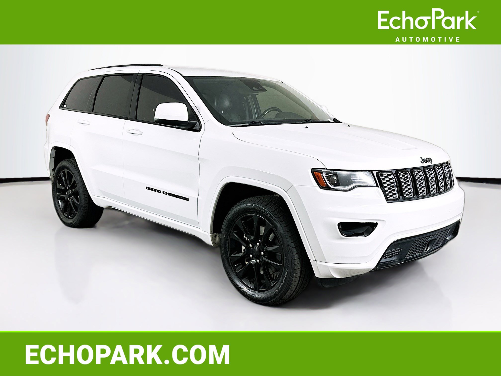 Used 2021 Jeep Grand Cherokee Laredo X AWD/4WD image 1