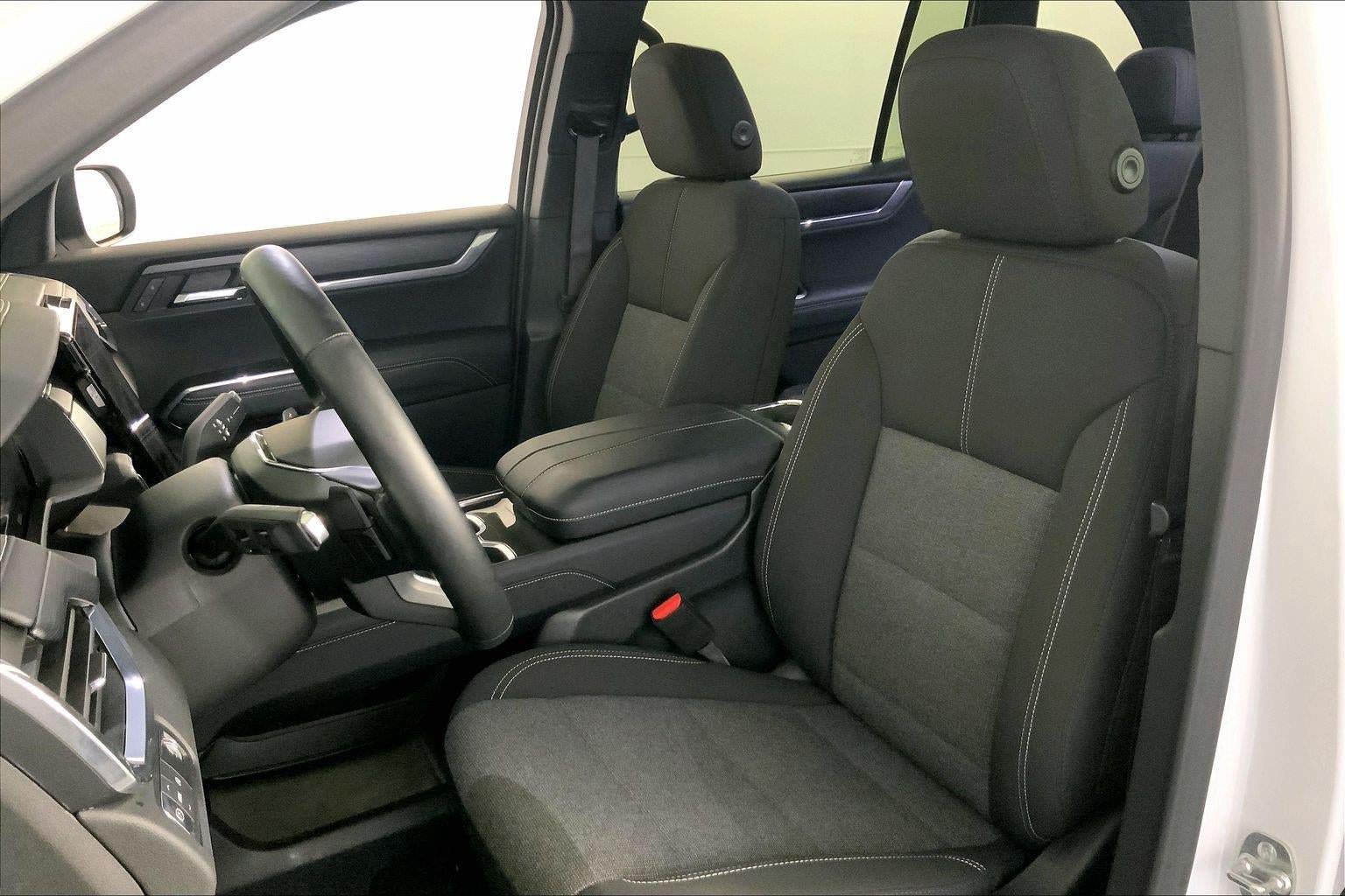 Used 2025 GMC Acadia Elevation FWD image 22