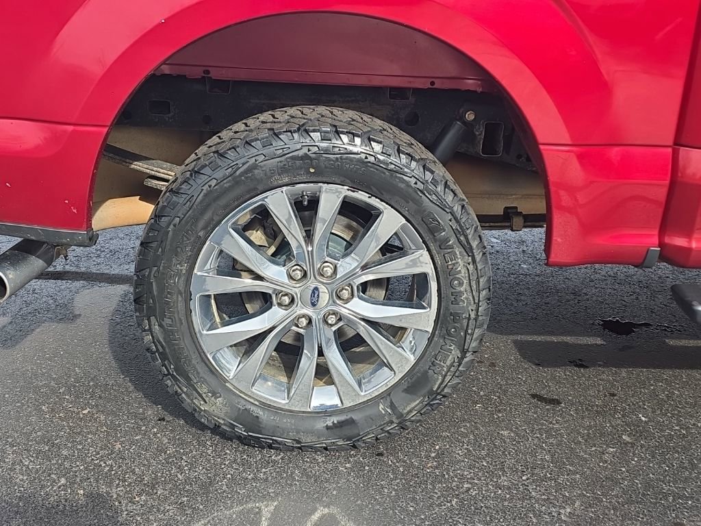 Used 2017 Ford F150 XLT w/ Equipment Group 302A Luxury AWD/4WD image 14