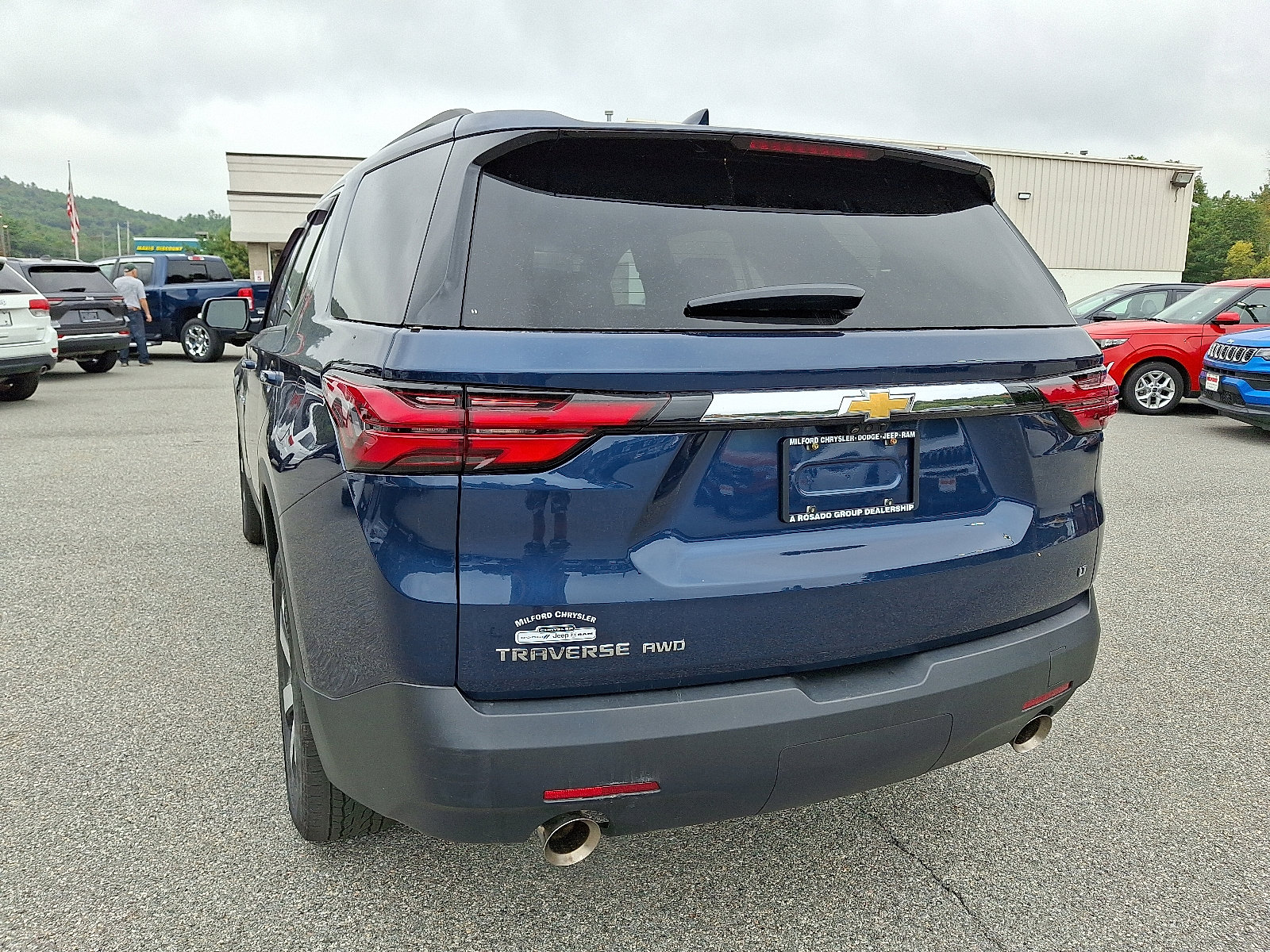 Used 2023 Chevrolet Traverse LT w/ LT Premium Package image 8